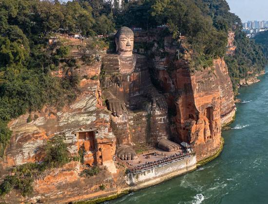 <四川双飞8日游>成都、九寨沟、黄龙、若尔盖尕里台大草原、乐山大佛、峨眉山特惠中